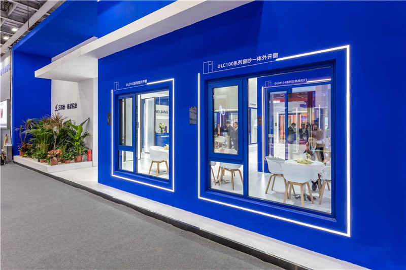 第30届门窗幕墙新产品展:栋梁铝业展台风采及亮点产品